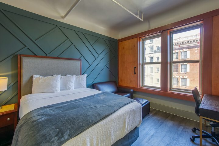 Room 77 of 115