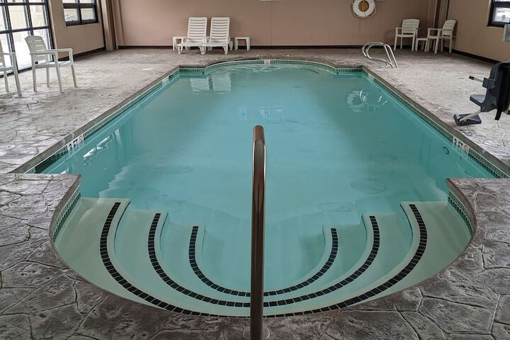 Pool 4 of 39