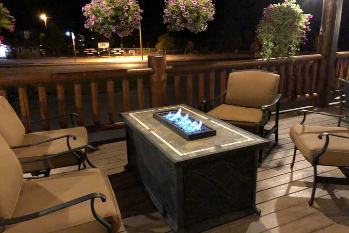 Sundeck 100 of 112