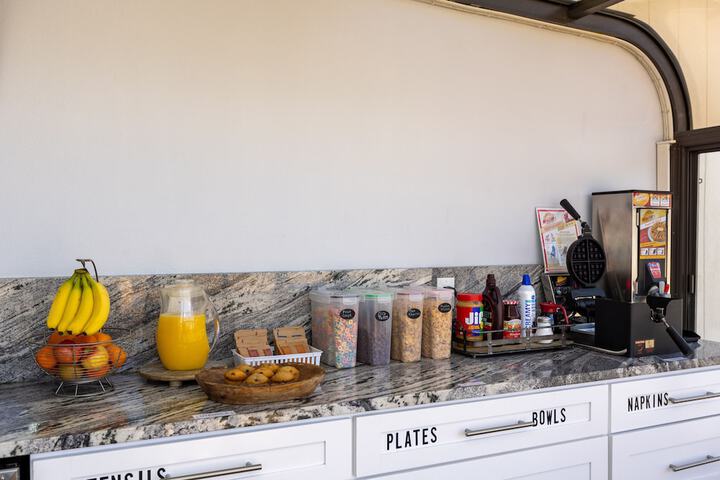 Breakfast/Coffee Service 42 of 49