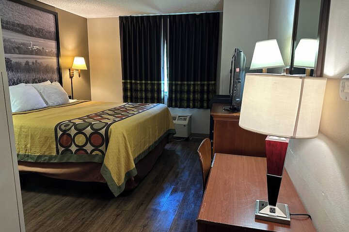 Room 17 of 20