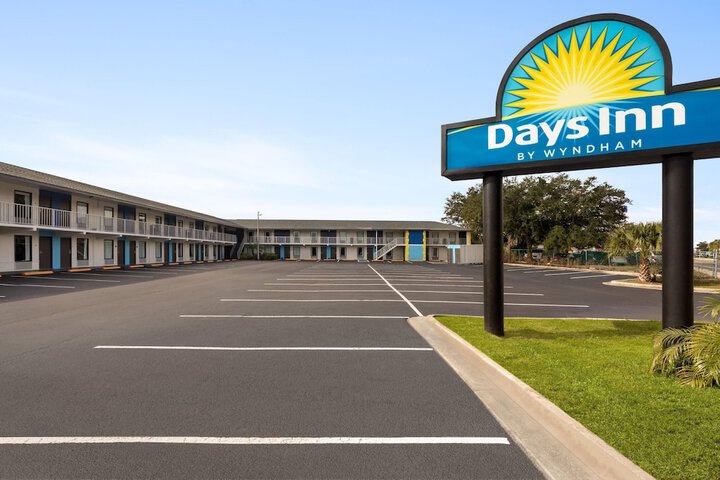 Days Inn by Wyndham Apopka / Orlando