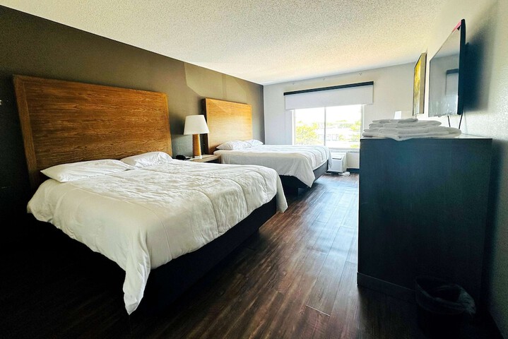 Room 105 of 111