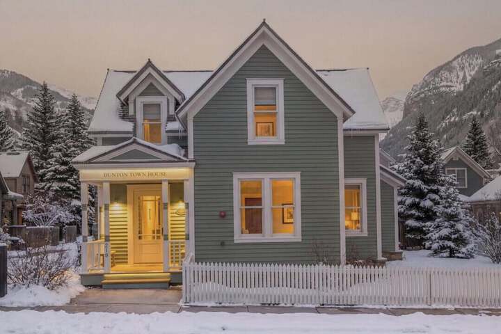 Dunton Town House
