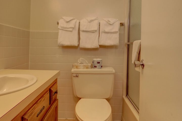 Room 173 of 317