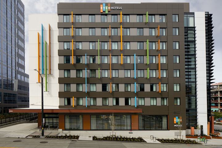 Hotel 7 of 64