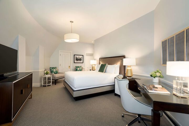 Room 100 of 165