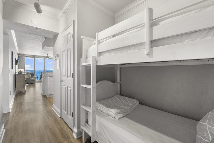 Room 152 of 394