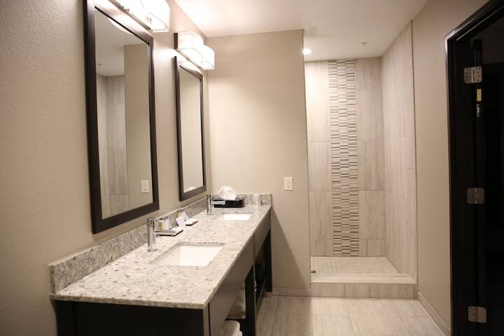 Berlin Encore Hotel & Suites