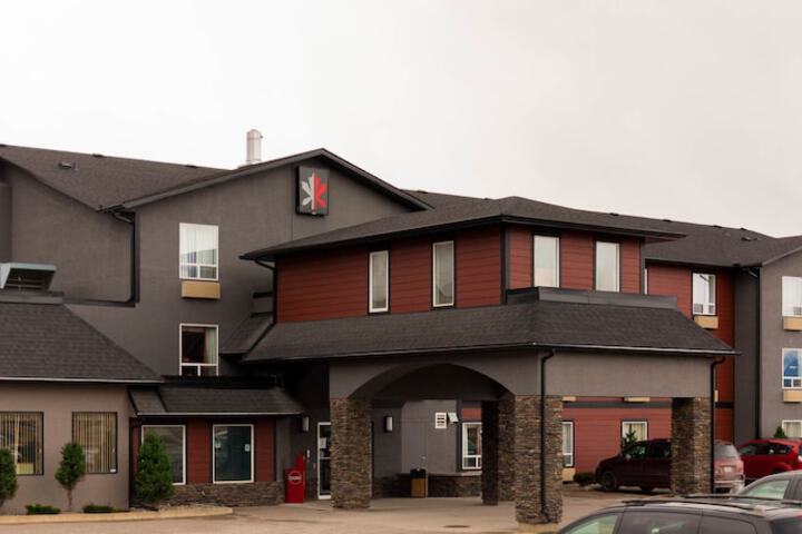 The Kanata by BCMInns Invermere