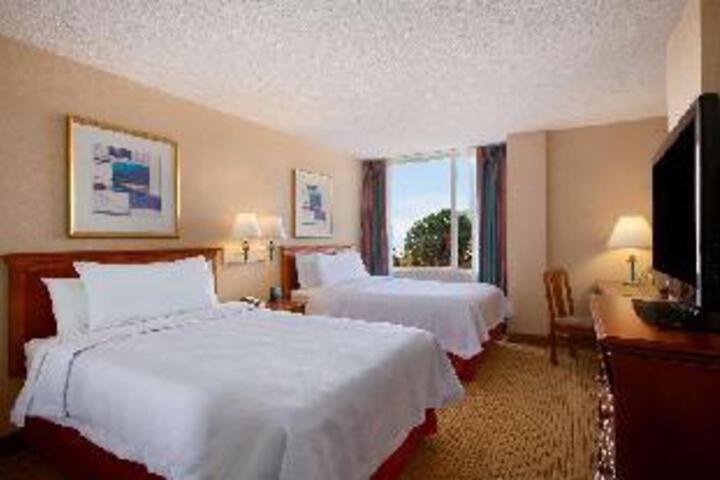 Suite 16 of 22