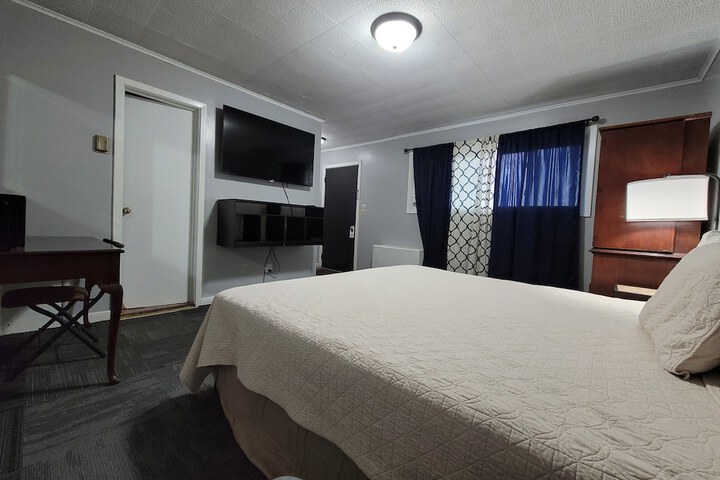 Room 30 of 73