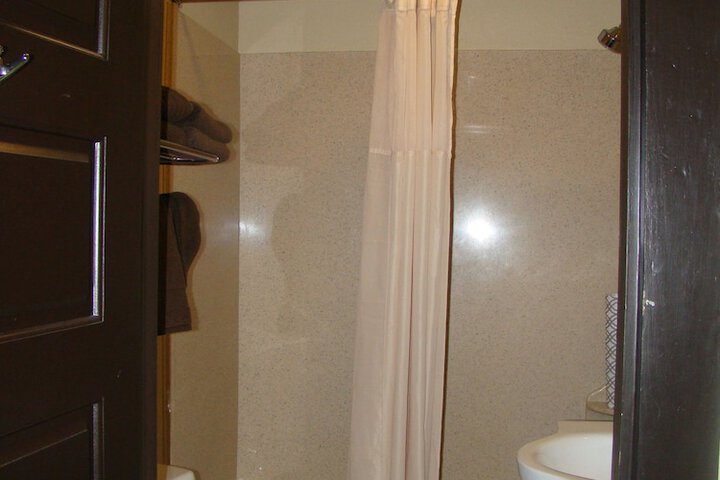 Room 8 of 41