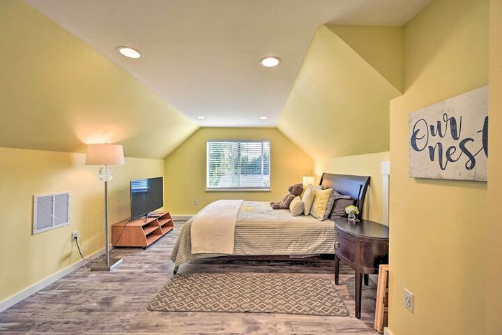 Family-friendly Kirkland Home 1 Mi to Downtown