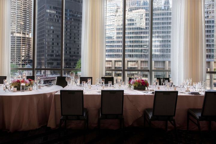 LondonHouse Chicago Curio Collection by Hilton