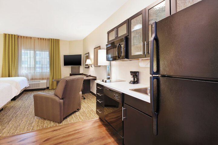Room 26 of 40