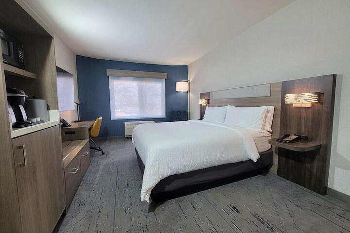 Room 36 of 54