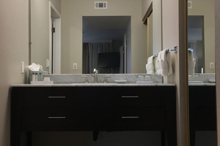 Room 11 of 31