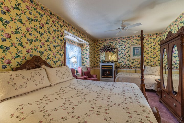 Room 9 of 94