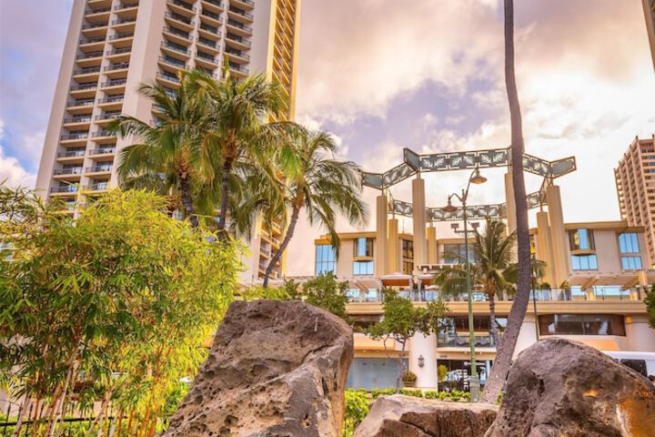 Hyatt Regency Waikiki Beach Resort & Spa