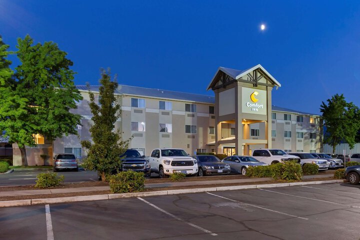 Hotel 2 of 51