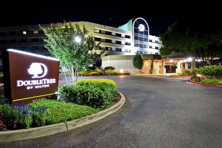 Hotel 4 of 68