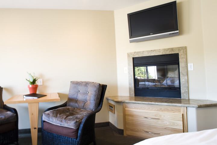 Cambria Shores Inn