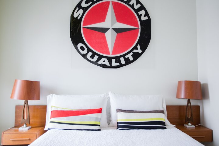 Room 6 of 32