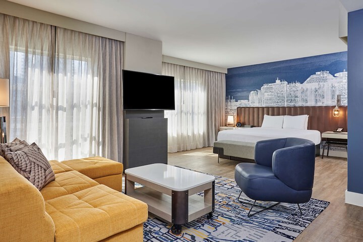 Room 28 of 41