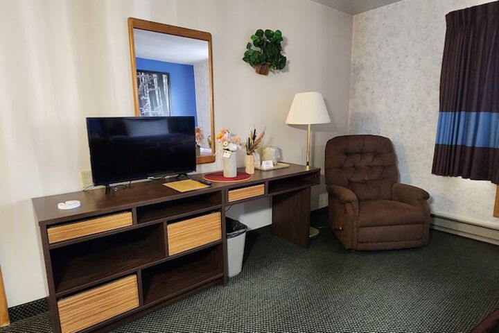 Room 15 of 25