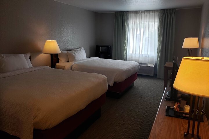 Room 35 of 63