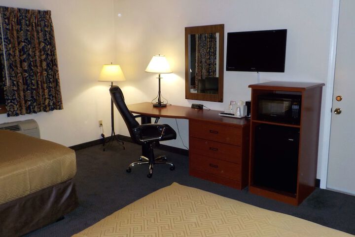 Room 9 of 49