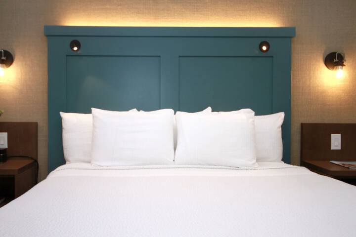 Room 30 of 47