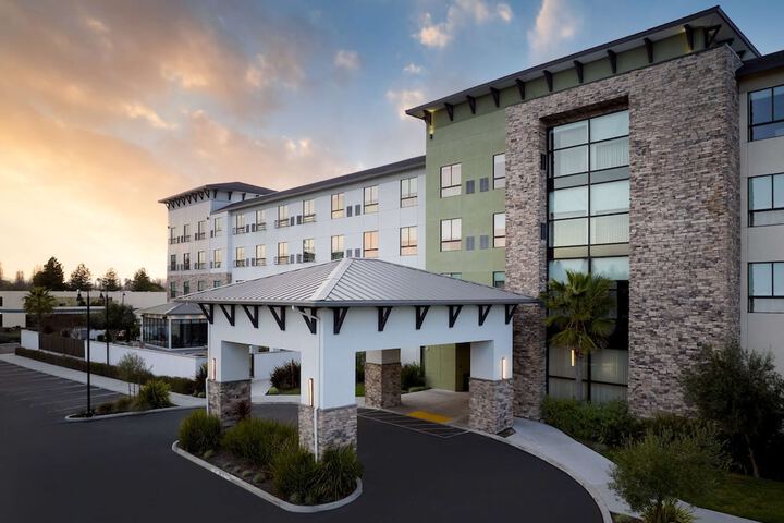Hotel Centro Sonoma Wine Country Tapestry Collection Hilton