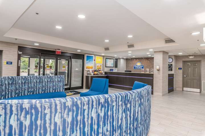 Days Inn & Suites by Wyndham Prattville-Montgomery