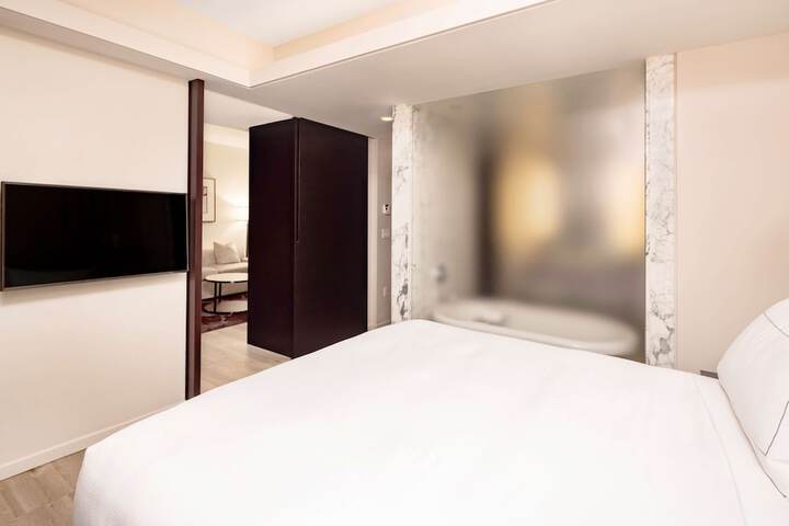 Room 20 of 36