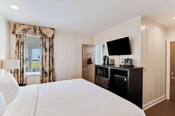 Room 28 of 113
