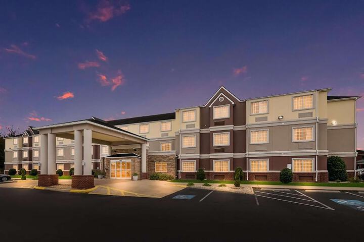 Hotel 3 of 33