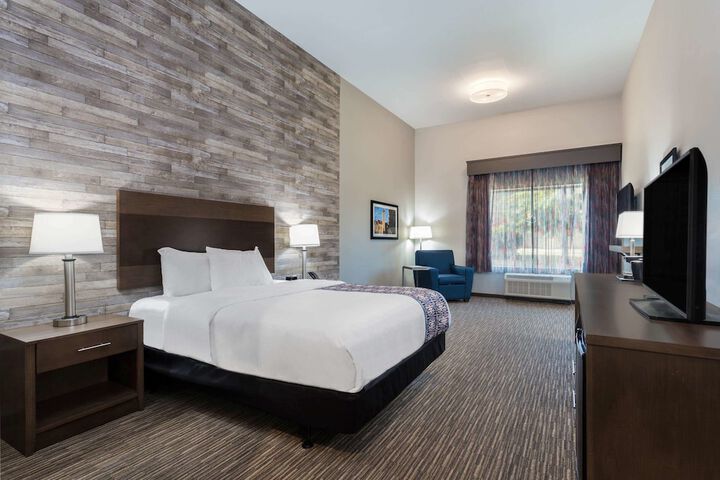 Room 33 of 50