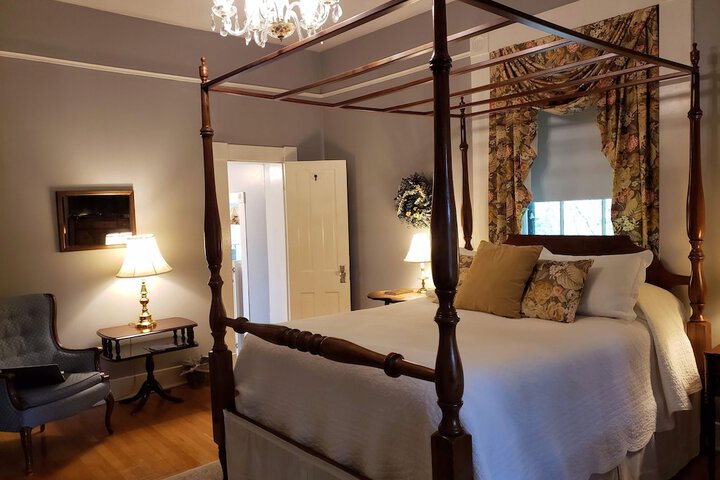 The Carriage Inn B & B