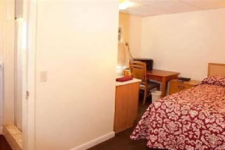 Room 7 of 17