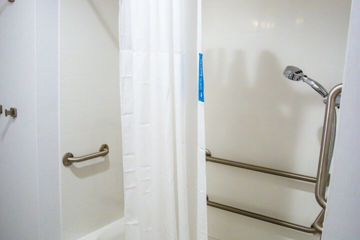 Room 14 of 37