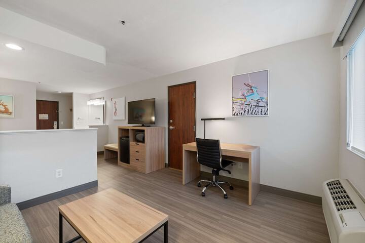Best Western Lake Oswego / Portland Hotel & Suites