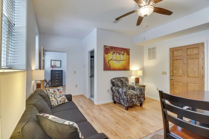 Downtown Marlinton Vacation Rental Apartment!
