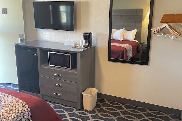 Room 15 of 23