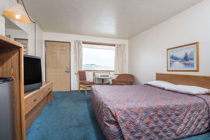 Room 15 of 27
