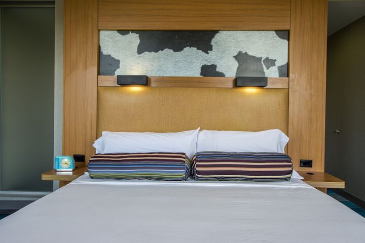Room 42 of 63