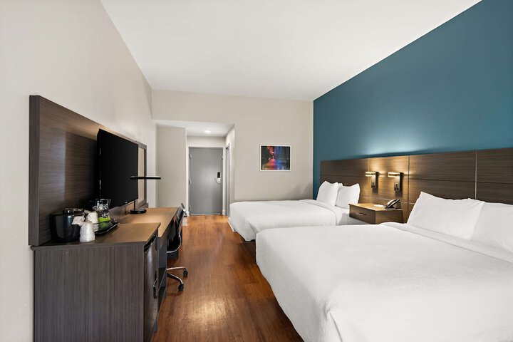 Room 20 of 39