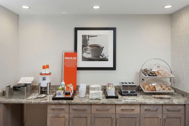 Hampton Inn & Suites Rocky Hill - Hartford South