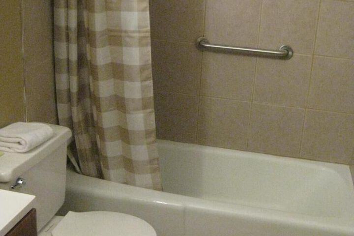 Room 15 of 52